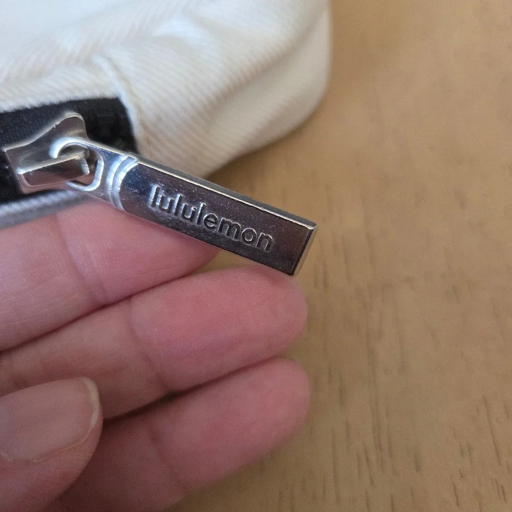 Lululemon Everywhere Belt Bag 1L White Canvas Twill Black Strap Fannypack Travel